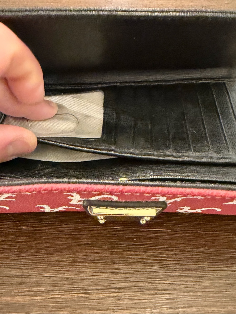Dooney & Bourke Alabama Crimson Tide Red and Black Logo Wallet - Picture 9 of 9